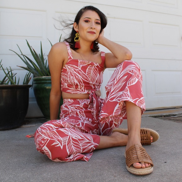 Other - 🚨END OF SUMMER SALE// tropical print